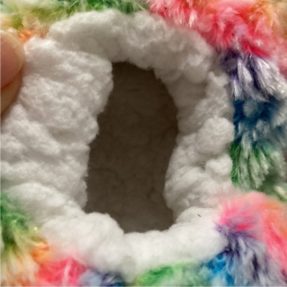 Ty Beanie‘ Boos Poodle ‘Rainbow’ Plush Slippers - Picture 5 of 6